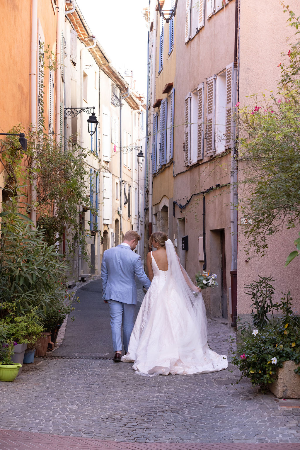 Hettie and James wedding in Provence · photograph 9